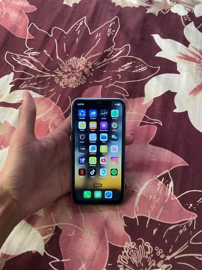 Apple iPhone XR