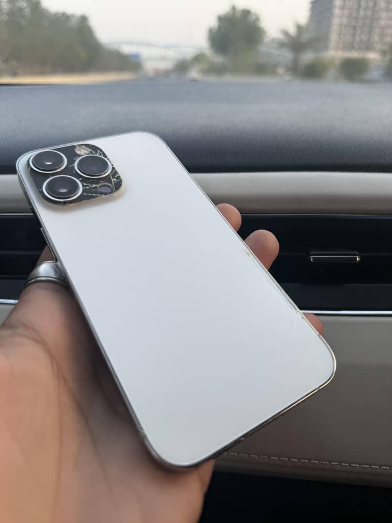 Apple iPhone 13 Pro 1
