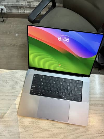 Macbook pro m1 pro 16inch 16/256