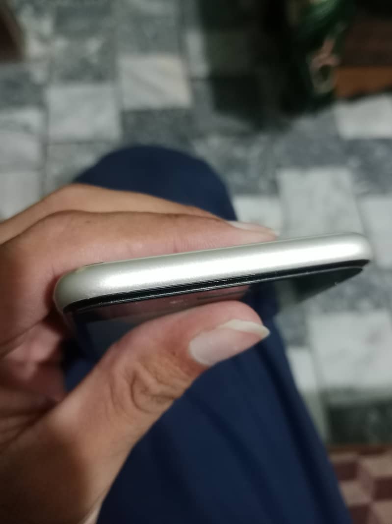 Apple iPhone SE 2