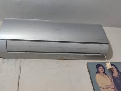 Haier 1.5 ton DC Inverter