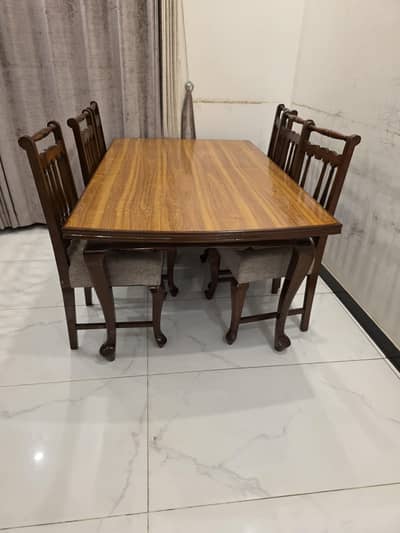 6 Seater Solid Wood Dining Table Set – Excellent Condition