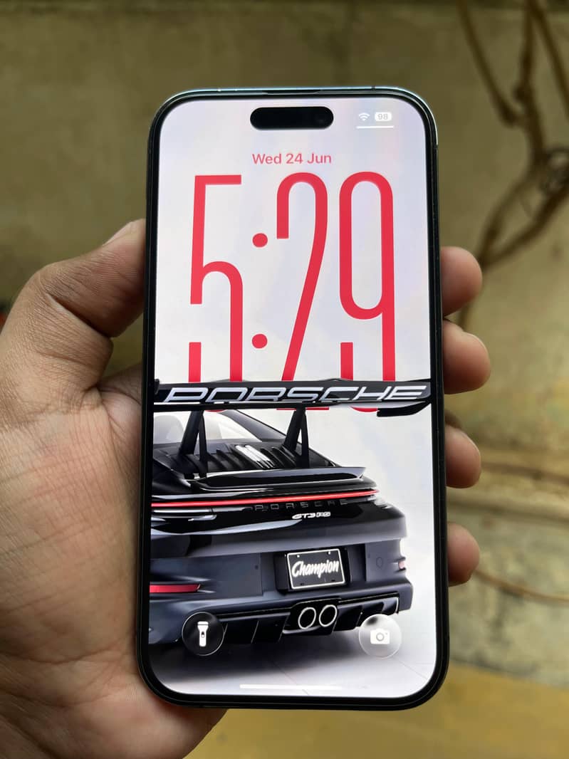 Apple iPhone 14 Pro 1