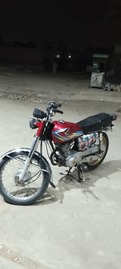 Honda 125 2017 0,3,0,3,5,2,7,7,8,4,6