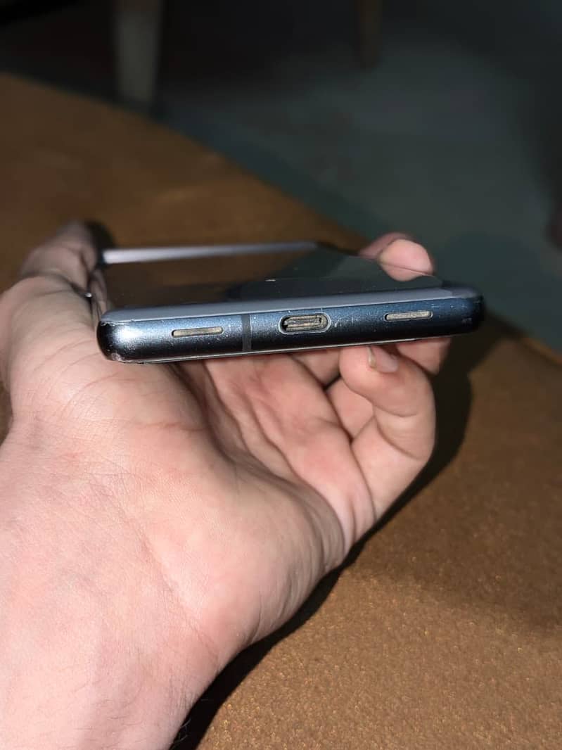 Google Pixel 7a 2