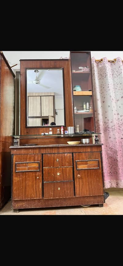 Solid Wood Dressing Table with Large Mirror & Storage – Good Conditio