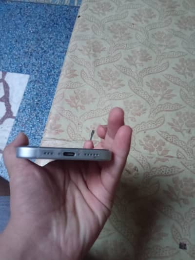 Apple iPhone 15