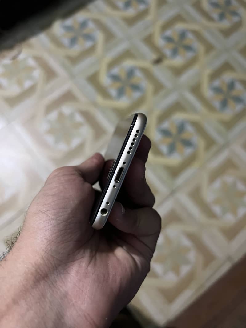 Apple iPhone 6 5
