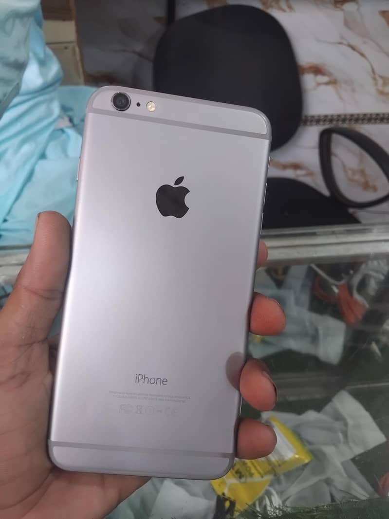 Apple iPhone 6 Plus 0