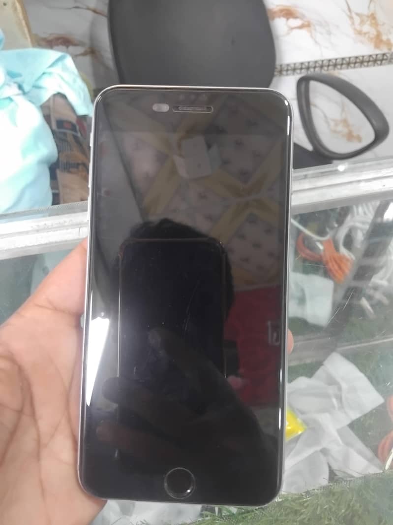 Apple iPhone 6 Plus 1