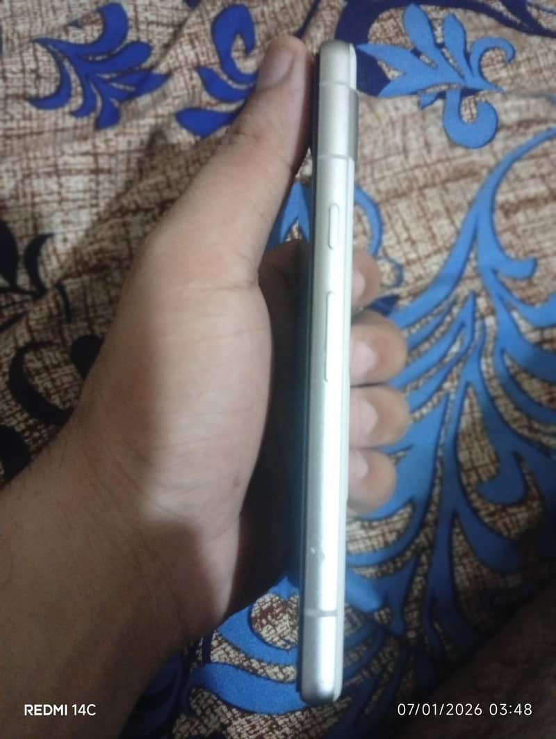Google Pixel 7a 1