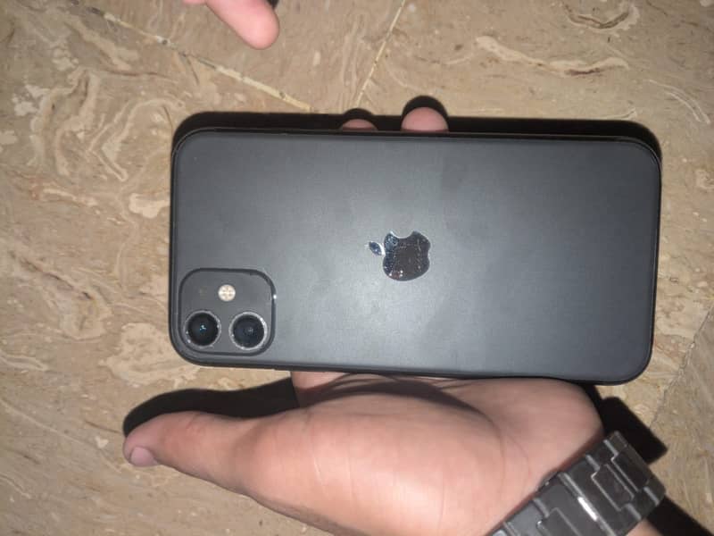 Apple iPhone 11 0