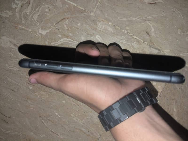 Apple iPhone 11 6