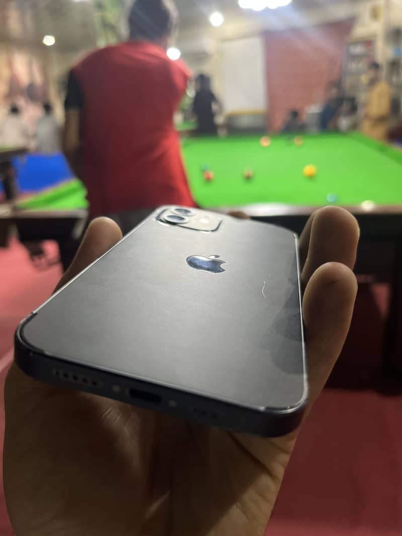 Apple iPhone 12 2