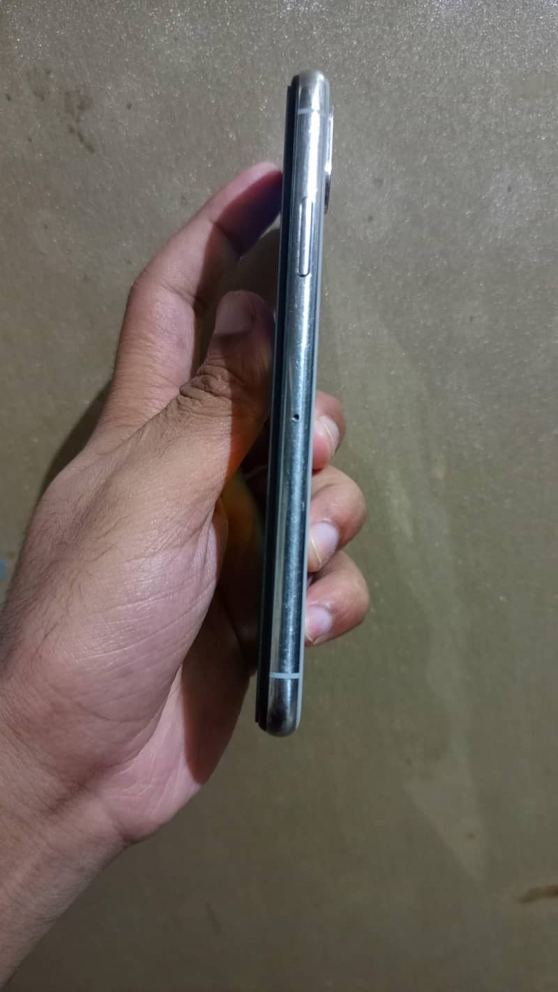 Apple iPhone X 2