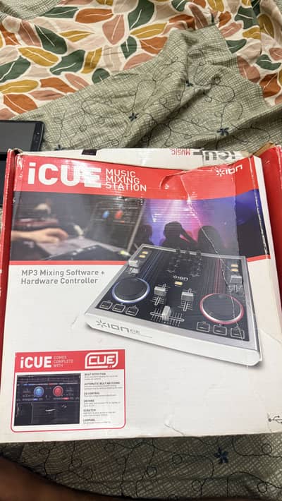 ION iCUE DJ Controller / Music Mixing Station Complete with Box