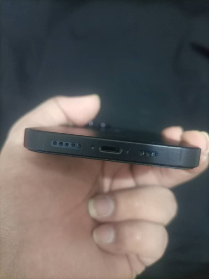 Apple iPhone 13 3