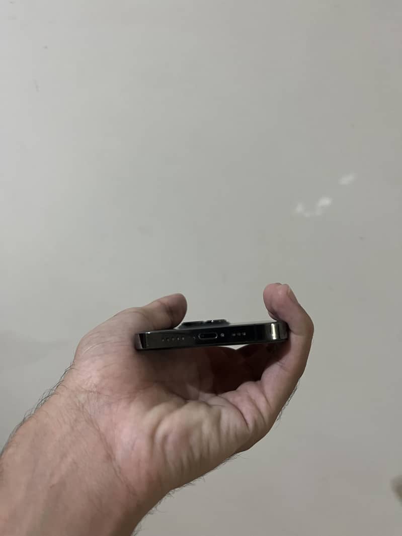 Apple iPhone 13 Pro 4