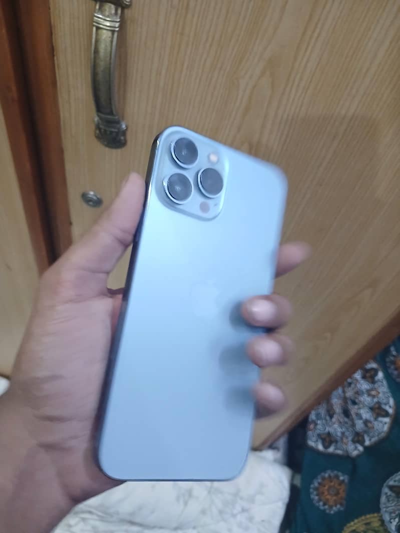 iphone 13 pro max 4