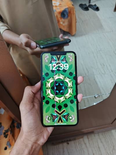 iPhone XS Max factory unlock 64 gb camera quality super good and vip