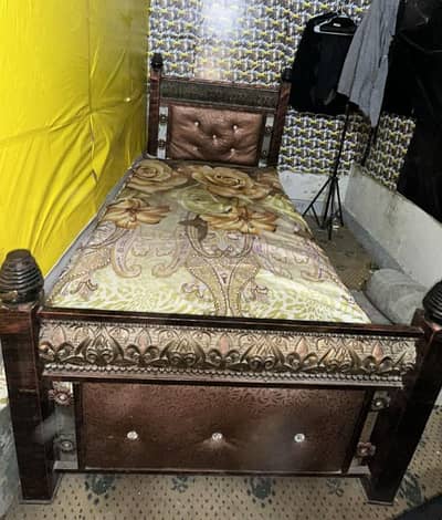 single iron bed beautiful design in cheap price.