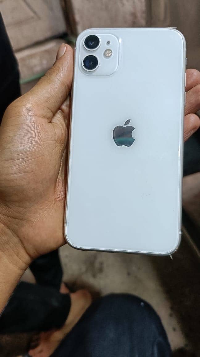 iPhone 11 2