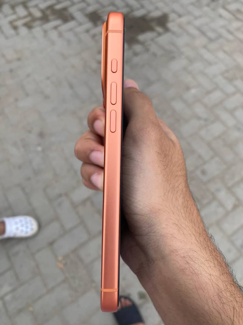 Apple iPhone 17 Pro Max 1