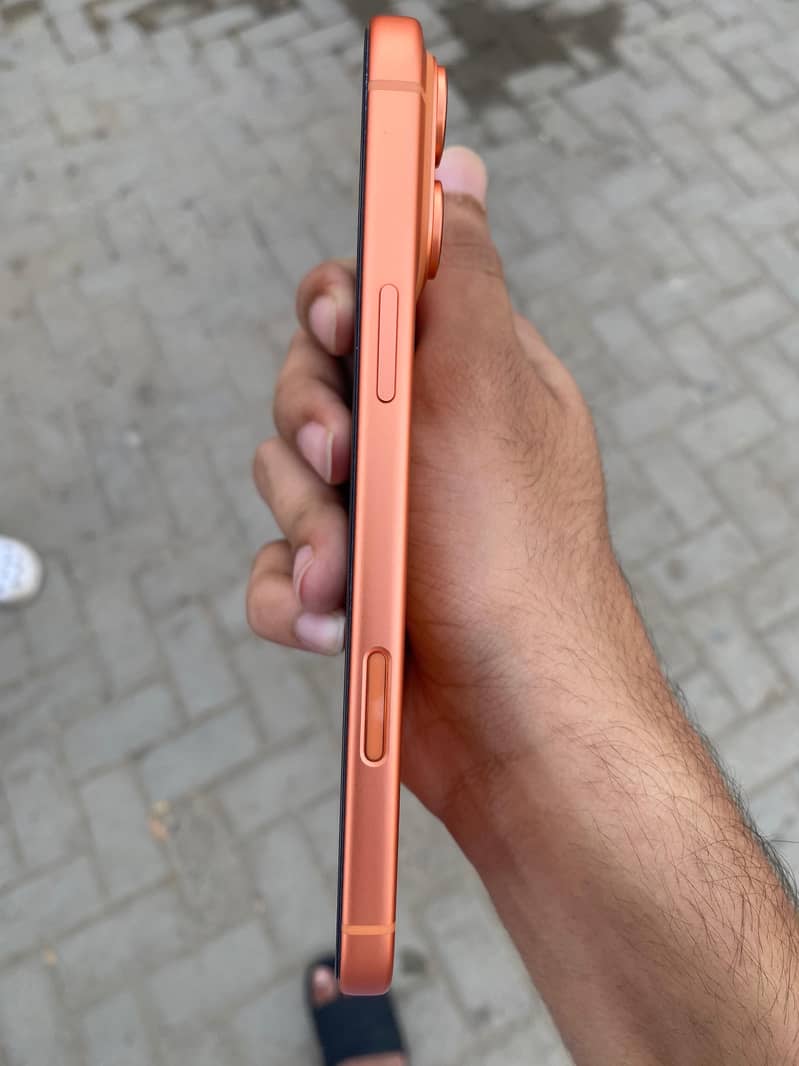 Apple iPhone 17 Pro Max 3