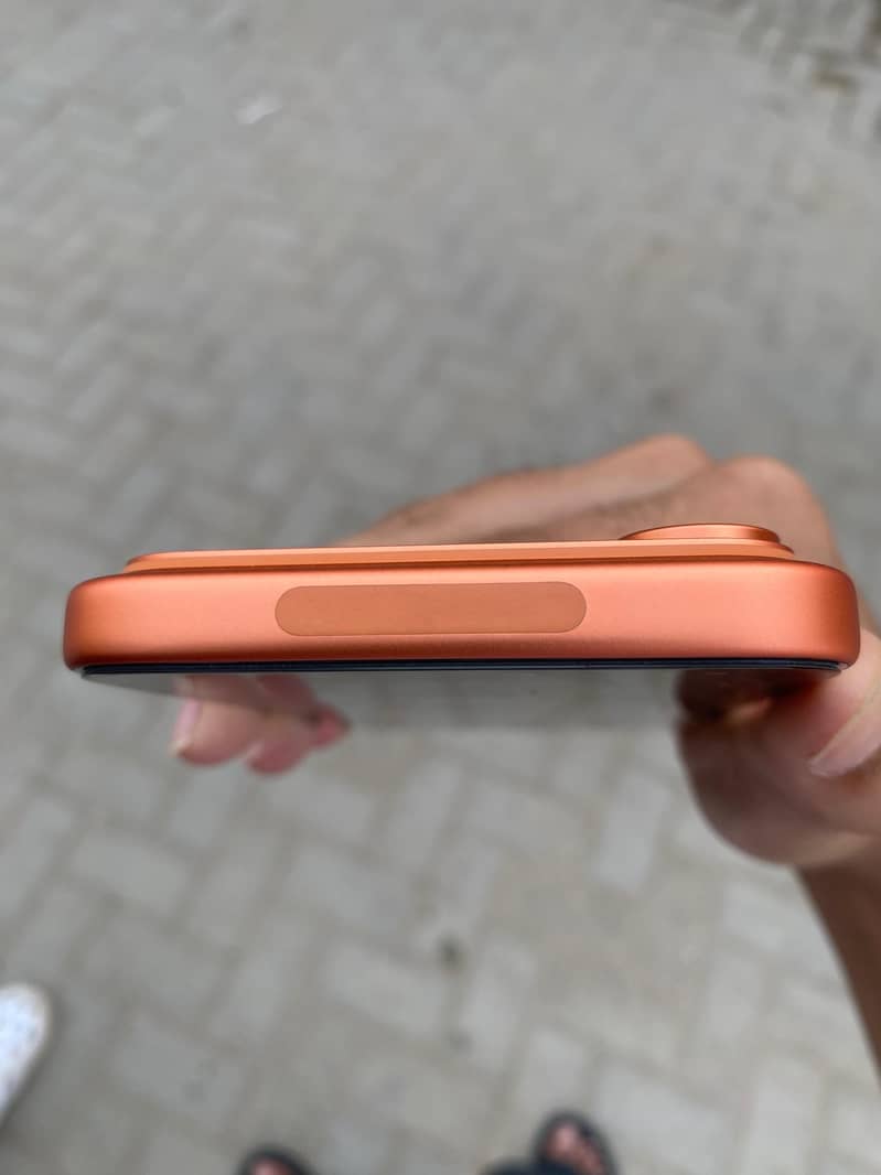 Apple iPhone 17 Pro Max 5