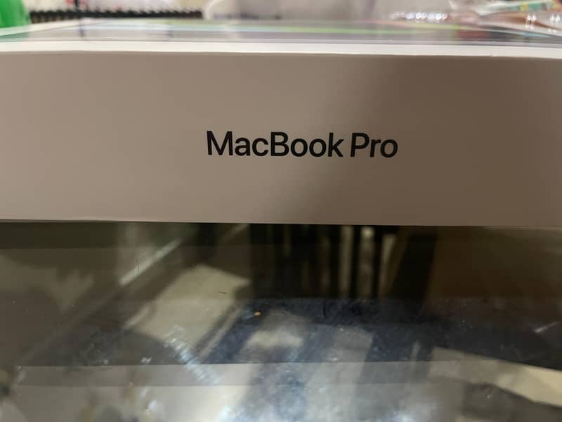 Macbook Pro M2  ( Touchbar ) 2