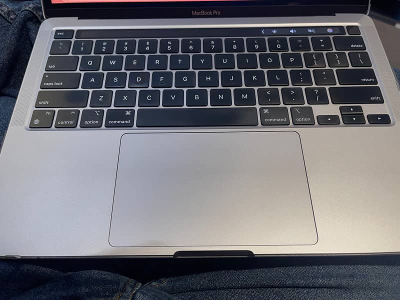 Macbook Pro M2  ( Touchbar ) 10