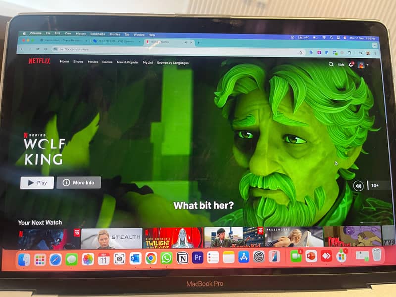 Macbook Pro M2  ( Touchbar ) 12