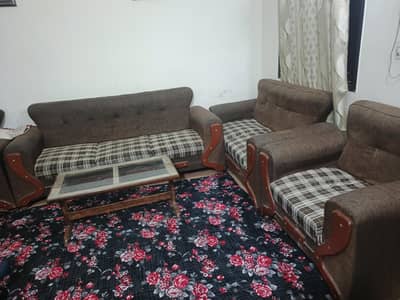 7 seater sofa set hai good condition