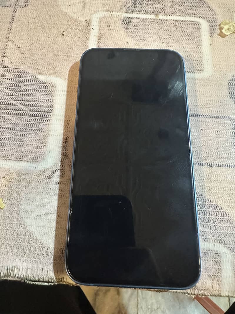 Apple iPhone 13 2