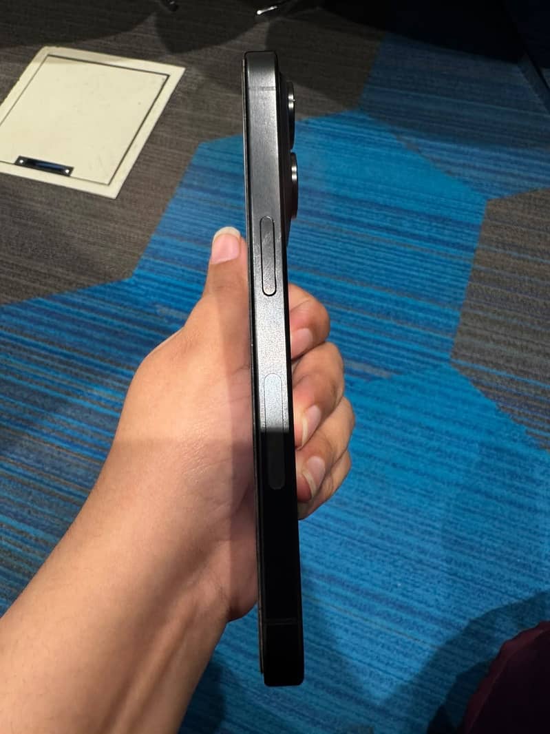 Apple iPhone 15 Pro JV 1