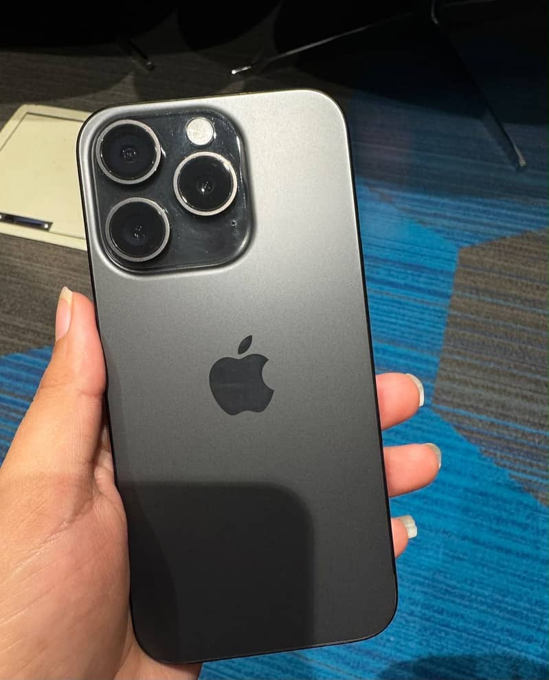 Apple iPhone 15 Pro JV 4