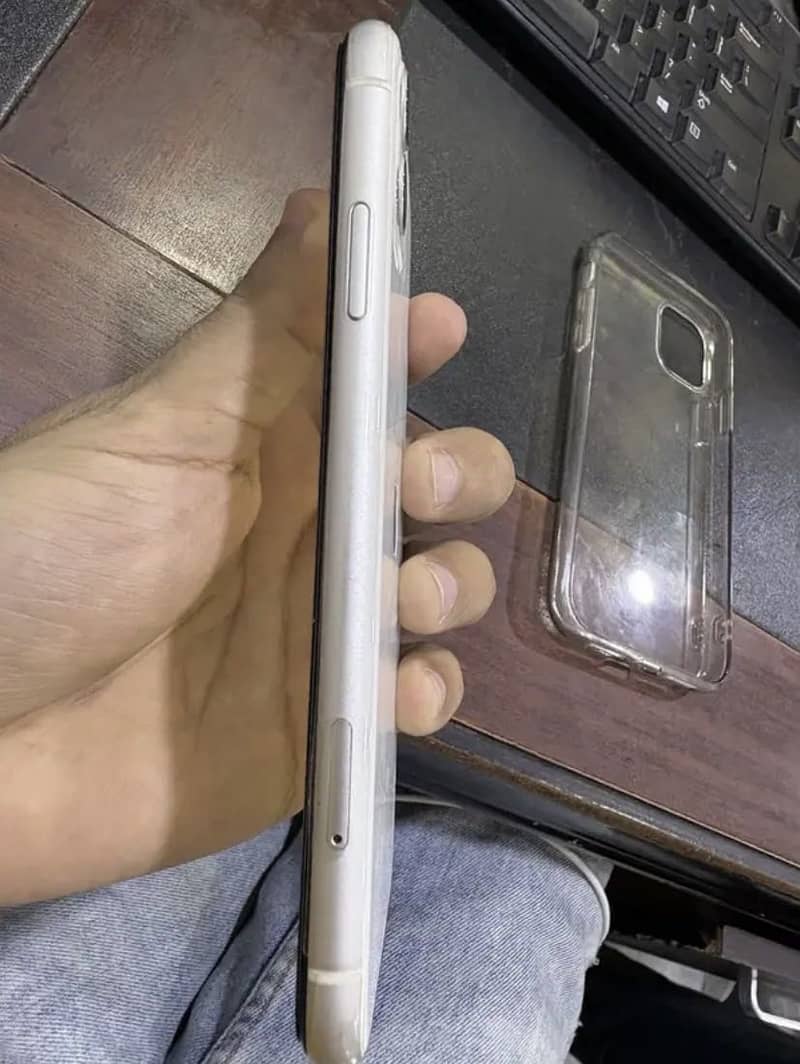 Apple iPhone 11 2