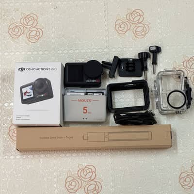 DJI Osmo Action 5 Pro Camera Bundle with Accessories
