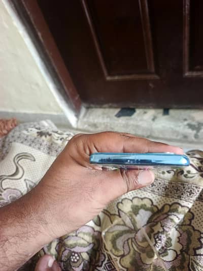 O+ 9 5 g. 12 GB ram 256 GB mammray