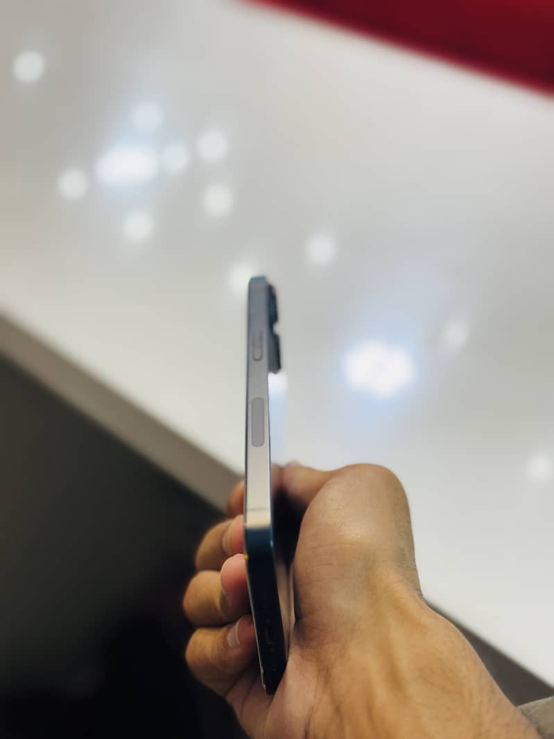 Apple iPhone 14 2