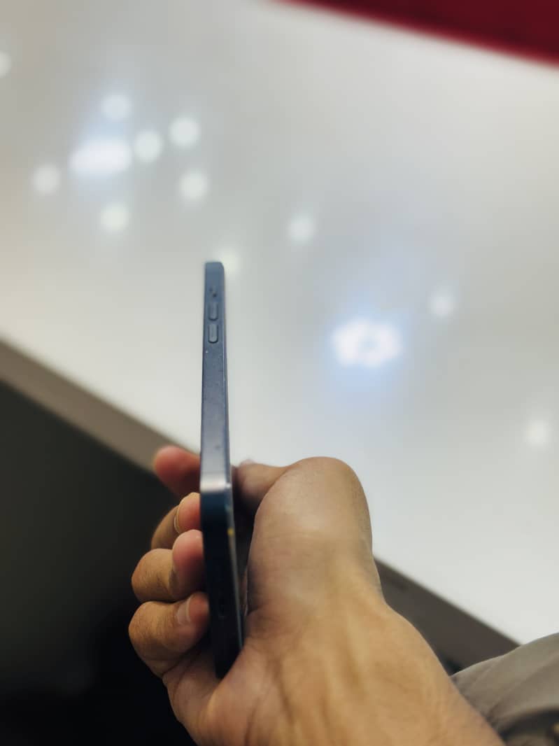 Apple iPhone 14 3
