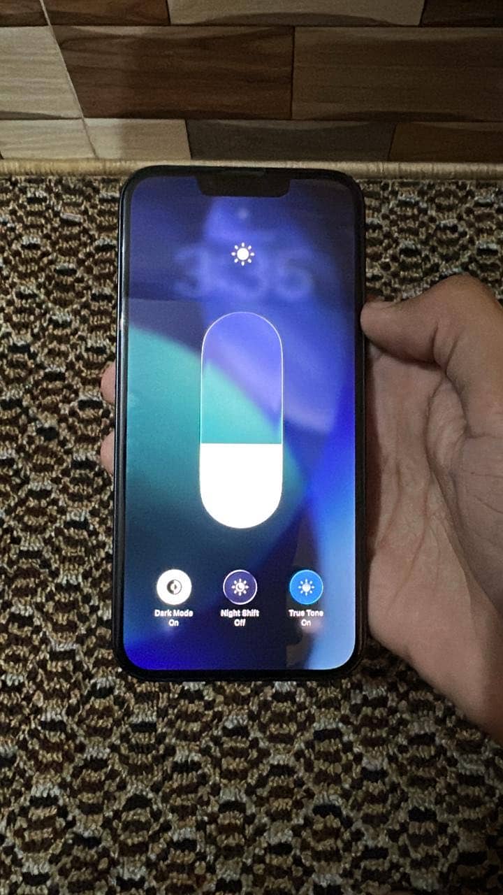 Apple iPhone 13 4
