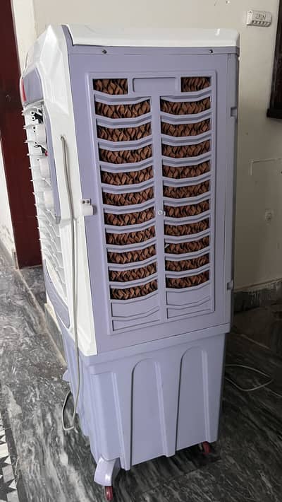 Brand new air cooler, efficient motor