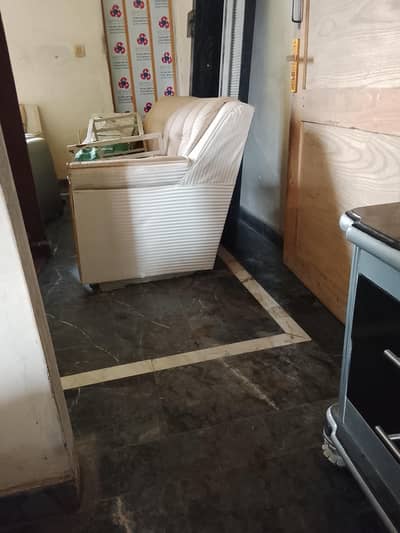 sale sofa set in new condition 3+1+1