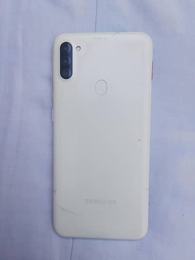 Samsung A11 2/32gb