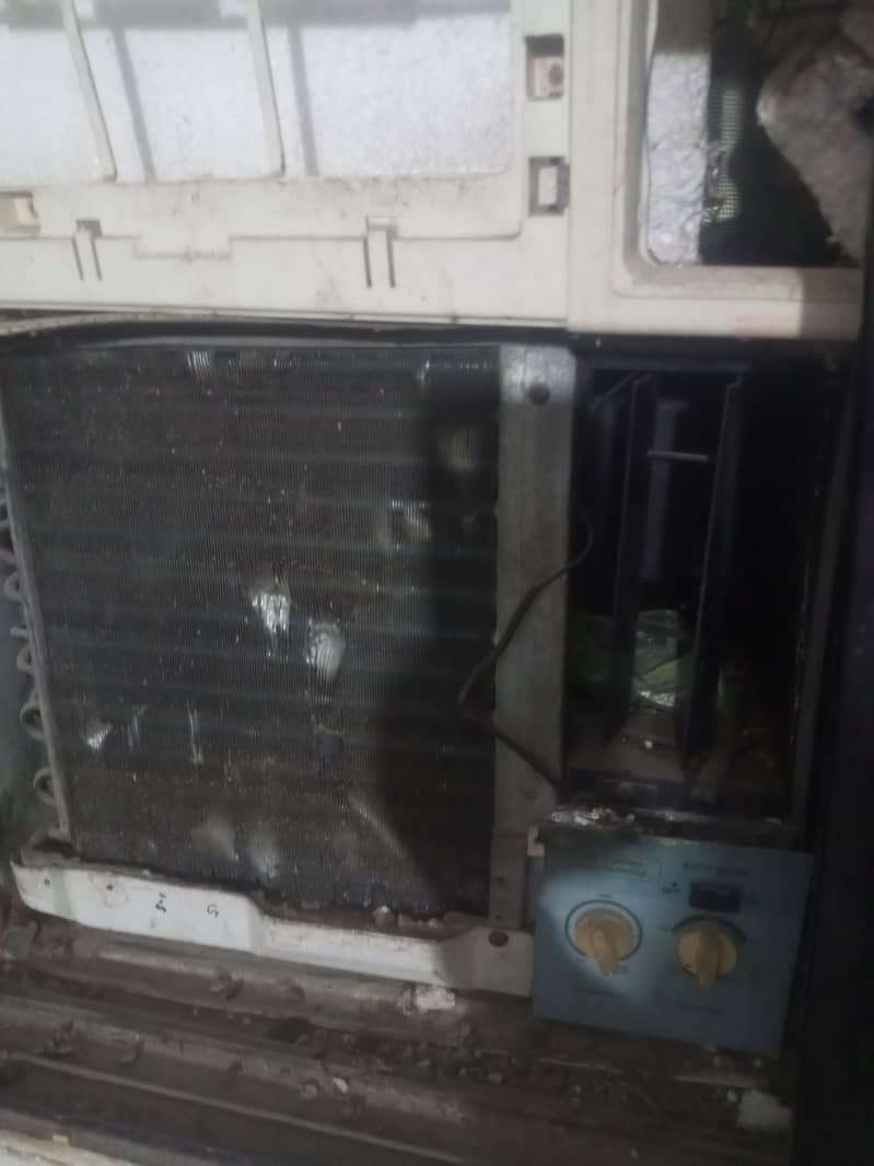 window ac 1