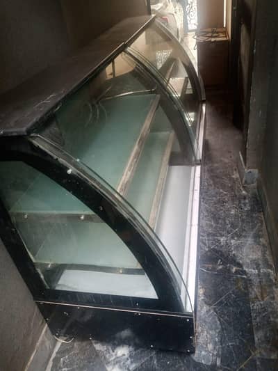 2 bakery counter 4 foot good condition Black theme available for sale