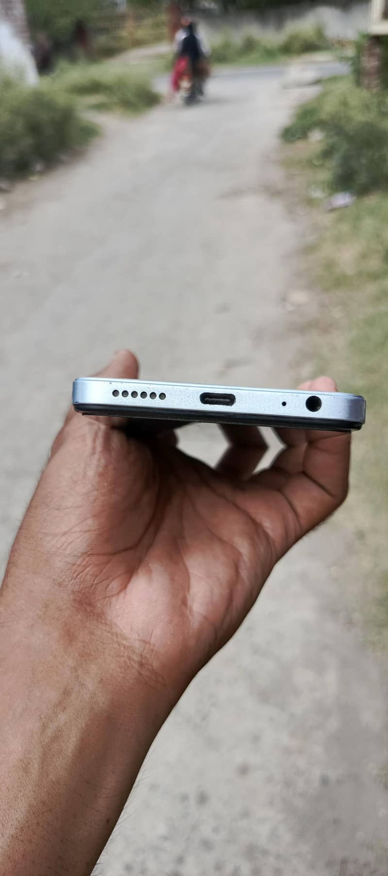 Tecno Spark 20C 4