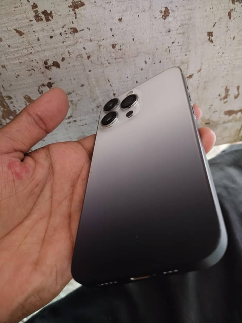 Apple iPhone 13 Pro 2