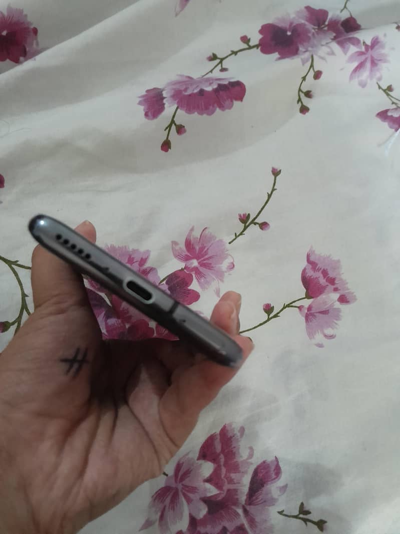 One Plus 7 Pro 3